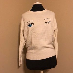 Winking eye sweater ❤️